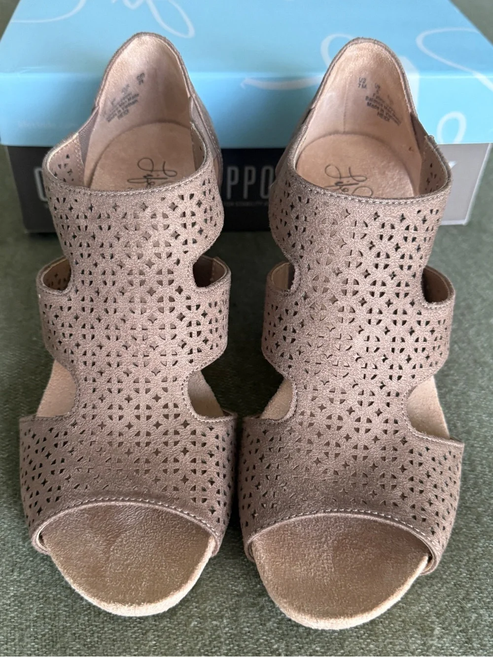 LifeStride Cork Wedge Sandals Taupe 7